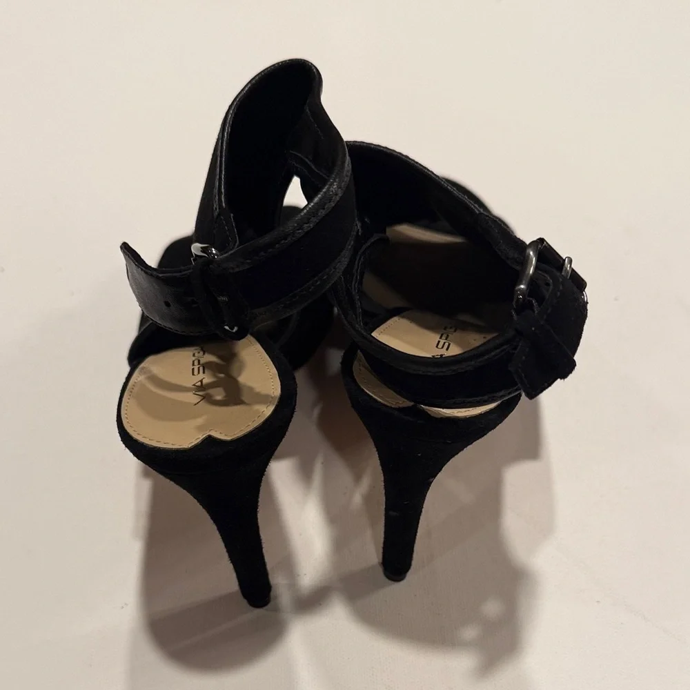 Via Spiga Black Peep-Toe Heels